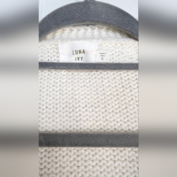 LUNA IVY 3D Heart White Cardigan Size S - Picture 5 of 13